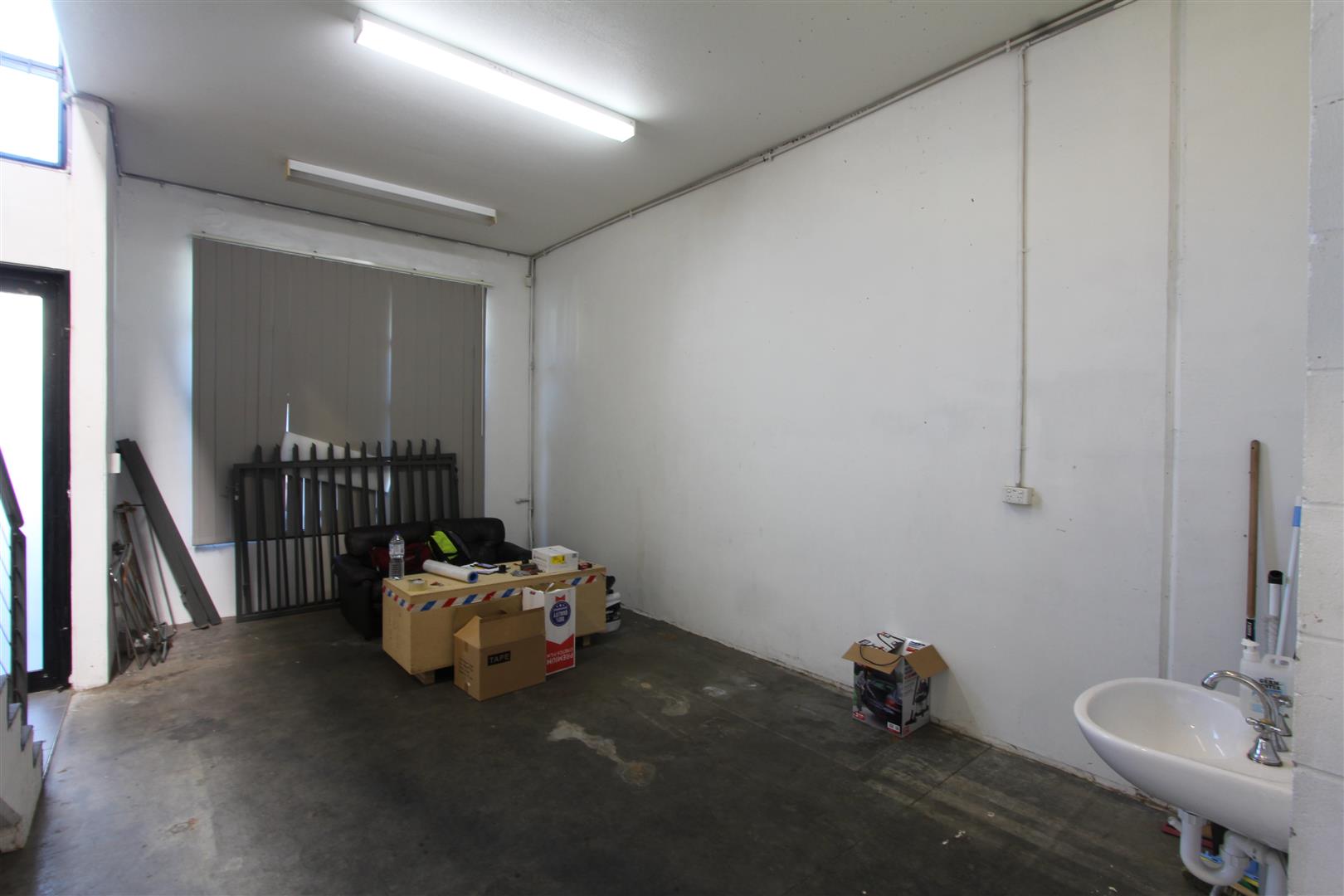 High clearance warehouse with coolroom available Commercial Property